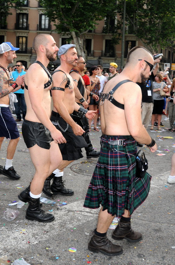 Madrid_ Gaypride_07_10_66_resize.JPG